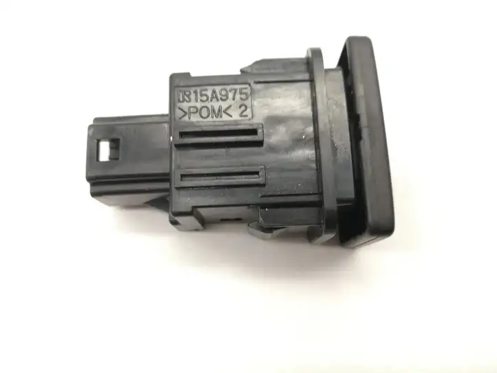 Toyota Land Cruiser (J120) (2002 - 2009) 15A975 Кнопка фаркопа в багажнике — фото 3