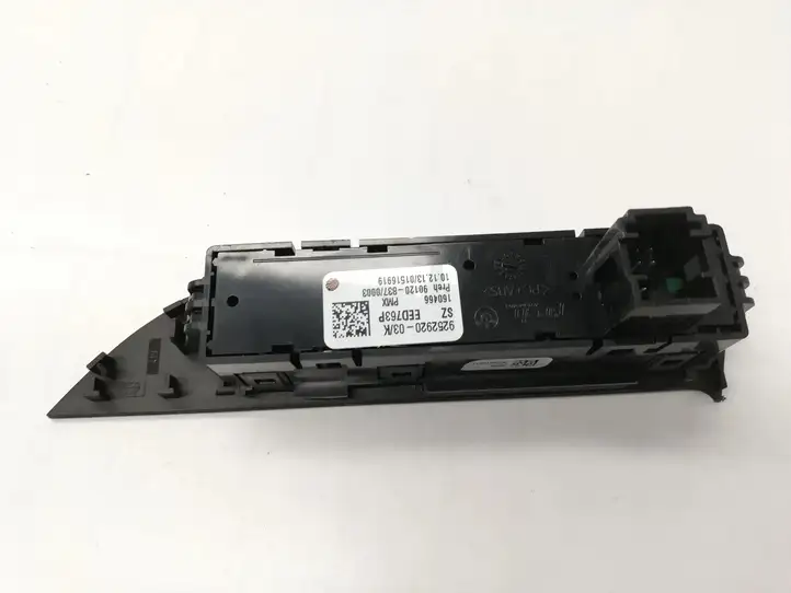 BMW 1 F20 F21 (2011 - 2019) 9252920 Кнопка фаркопа в багажнике — фото 3