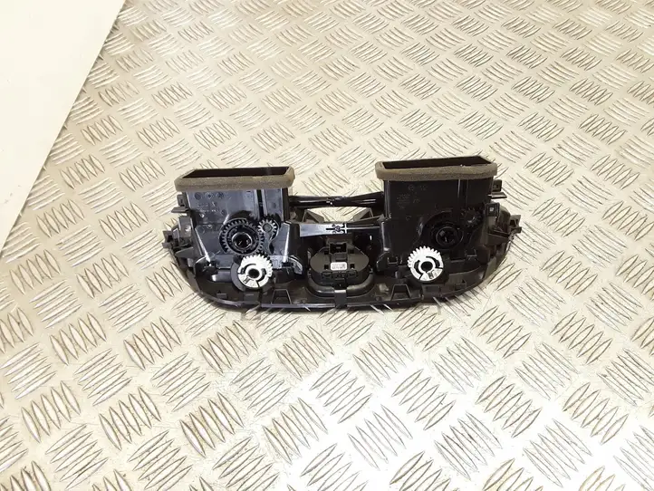 Opel Corsa E (2014 - 2019) 464000934 Центральный воздушный дефлектор — фото 3