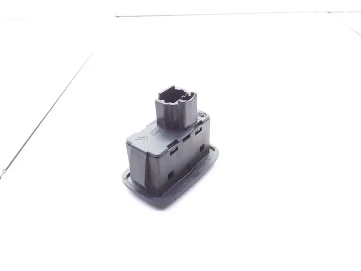 Citroen C4 I Picasso (2006 - 2013) 115605326 Кнопка фаркопа в багажнике — фото 4