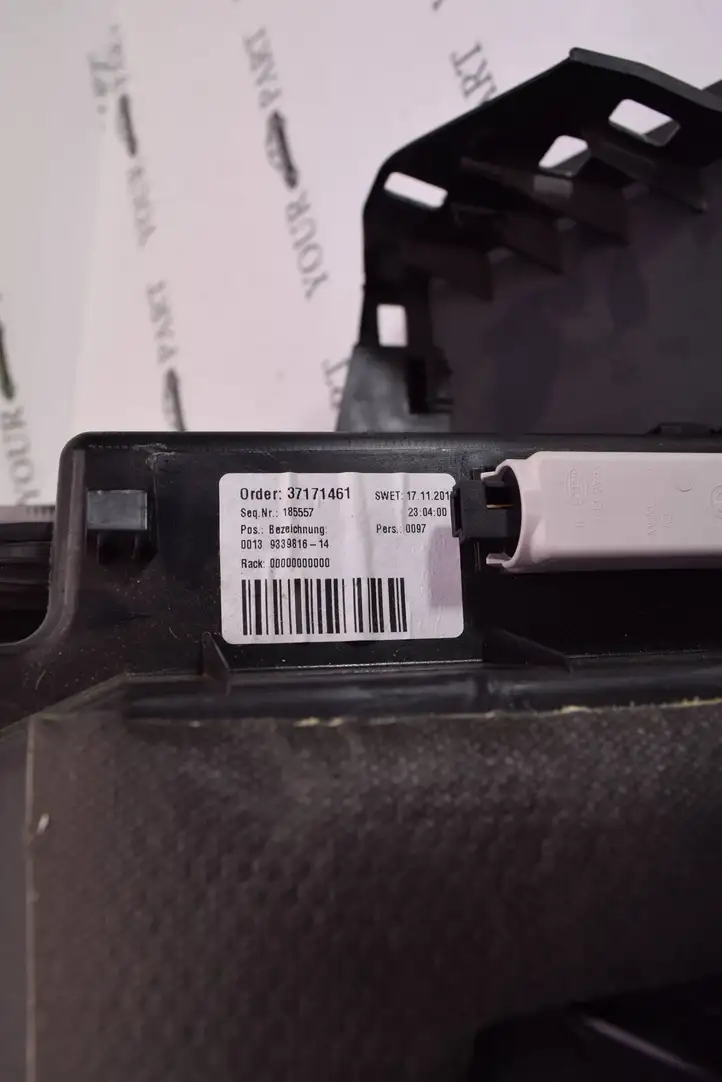 BMW X1 F48 F49 (2015 - 2022)  9339816 Ящик для вещей