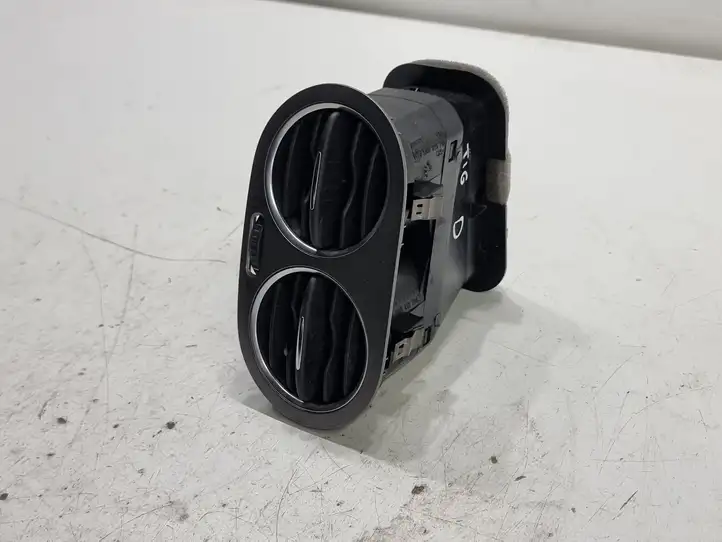 Volkswagen Tiguan (2007 - 2011) 5M0819759 Боковой воздушный дефлектор — фото 4