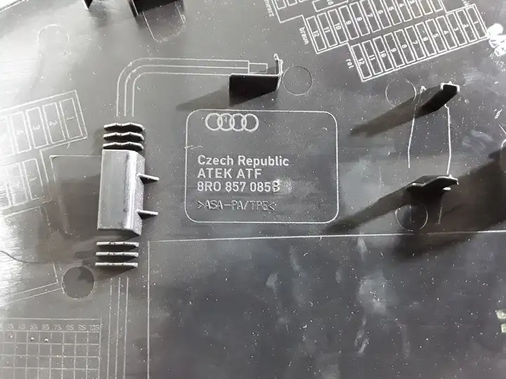 Audi Q5 SQ5 (2012 - 2017) 8R0857085B Боковая отделка панели приборов — фото 3