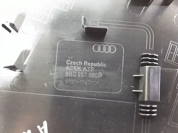 Audi Q5 SQ5 (2012 - 2017) 8R0857086B Боковая отделка панели приборов — фото 2