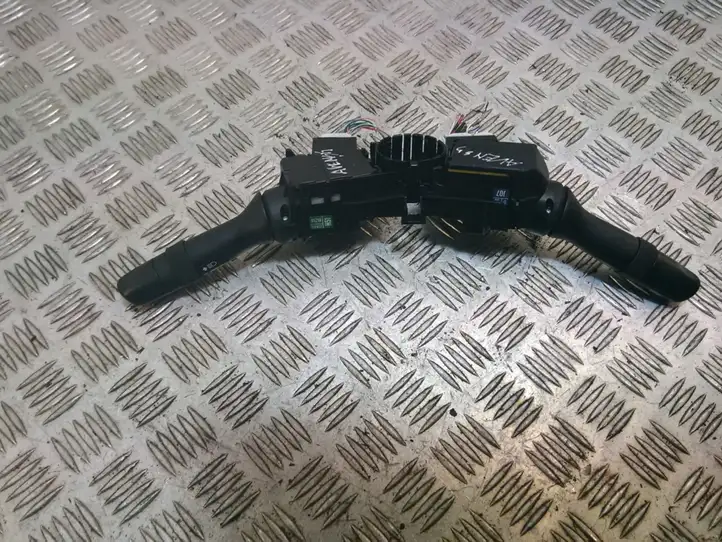 Toyota Avensis T270 (2015 - 2018)  0521017F422 Комплект ручек