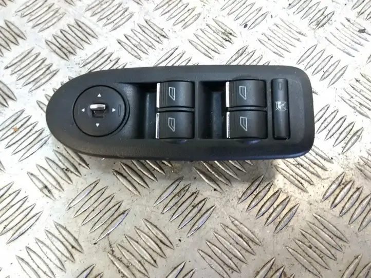 Ford Kuga I (2008 - 2012) 8M5T14A132AC Кнопка стеклоподъемников — фото 1