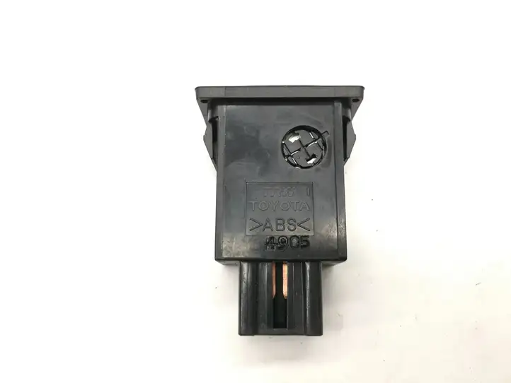 Toyota Avensis T250 (2006 - 2009) 8415005031 Кнопка фаркопа в багажнике — фото 2