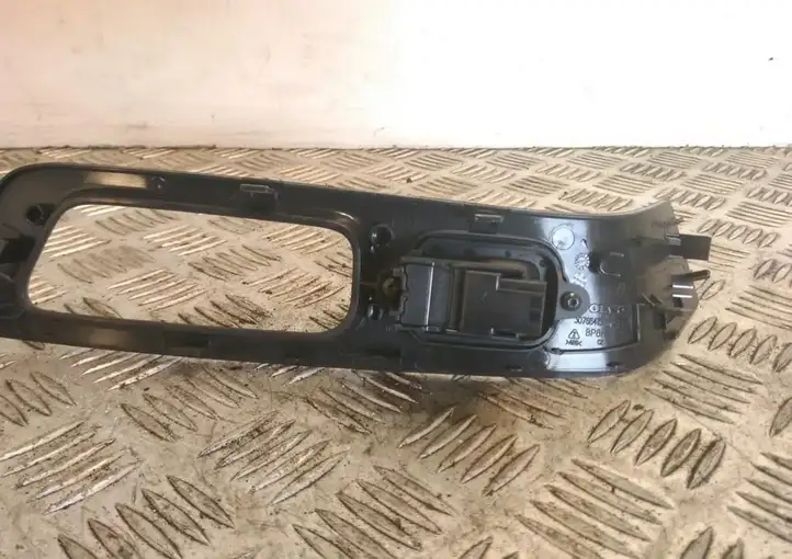 Volvo XC60 (2013 - 2017) 31394841 Кнопка стеклоподъемников — фото 3
