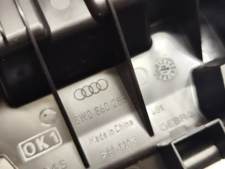 Audi A5 (2016 - ) 8W0860285 Держатель аварийного знака — фото 6