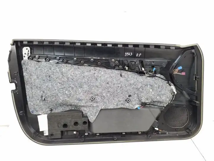 Mercedes-Benz E C207 W207 (2009 - 2017) A2077204070 Обшивка передней двери — фото 2