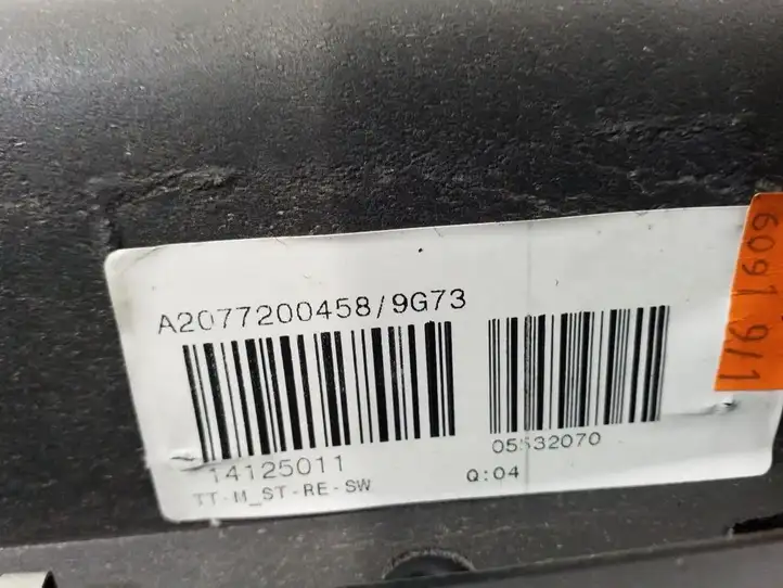 Mercedes-Benz E C207 W207 (2009 - 2017) A2077204070 Обшивка передней двери — фото 4