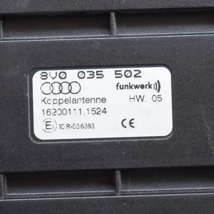 Audi A3/S3 8V (2012 - 2016) 8V0035502 GPS антенна — фото 7