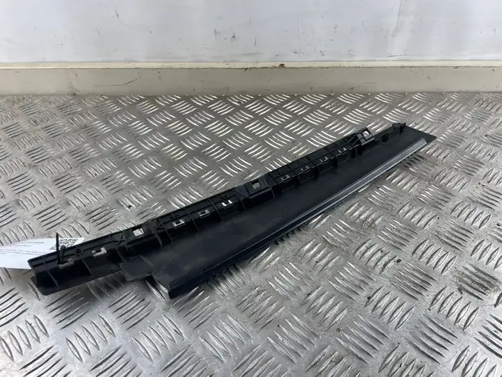 Volkswagen PASSAT B8 (2015 - ) 3G0837902 Накладка стекла передней двери — фото 4