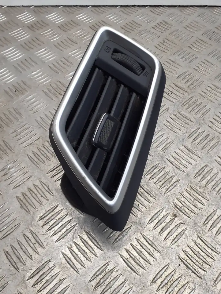 Nissan Qashqai (2013 - 2017) 687614EA0A Боковой воздушный дефлектор — фото 1