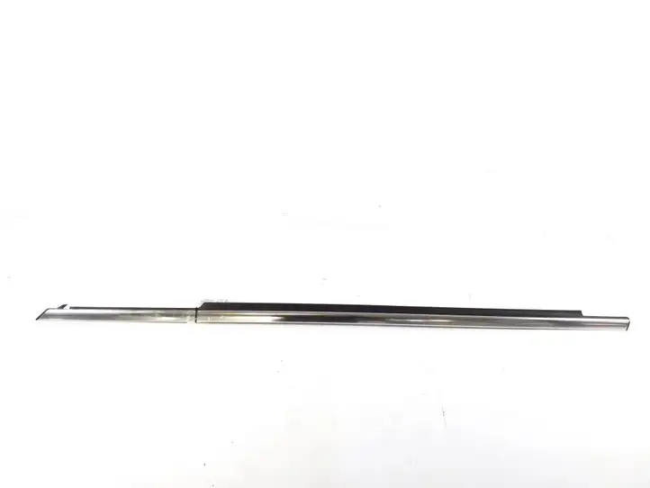 Mercedes-Benz C W204 (2007 - 2014) A2047251565 Накладка стекла передней двери — фото 1