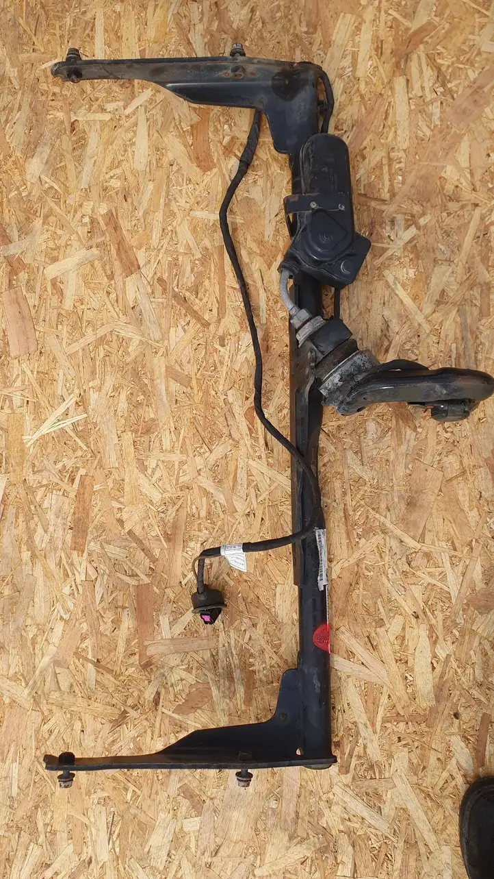 Volkswagen PASSAT B7 (2011 - 2014)  3AA803880E Комплект крюка