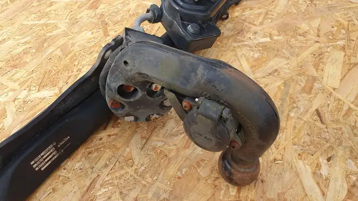 Volkswagen PASSAT B7 (2011 - 2014)  3AA803880E Комплект крюка