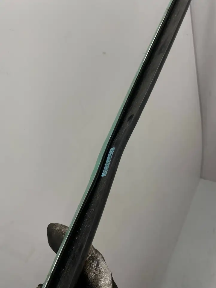 Audi Q5 (2008 - 2012)  8R0853284F Отделка стекла передней двери