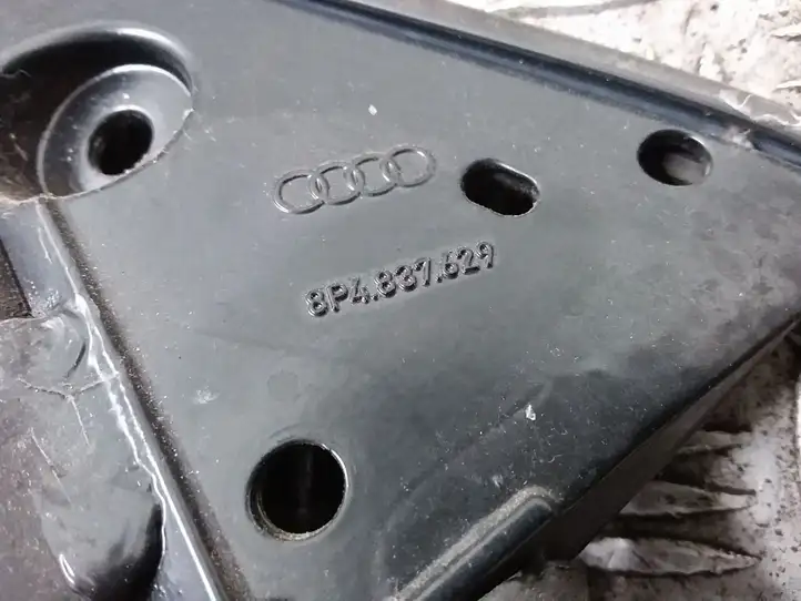 Audi A3/S3 8P (2004 - 2008) 8P4837629 Рамка стекла передней двери — фото 3
