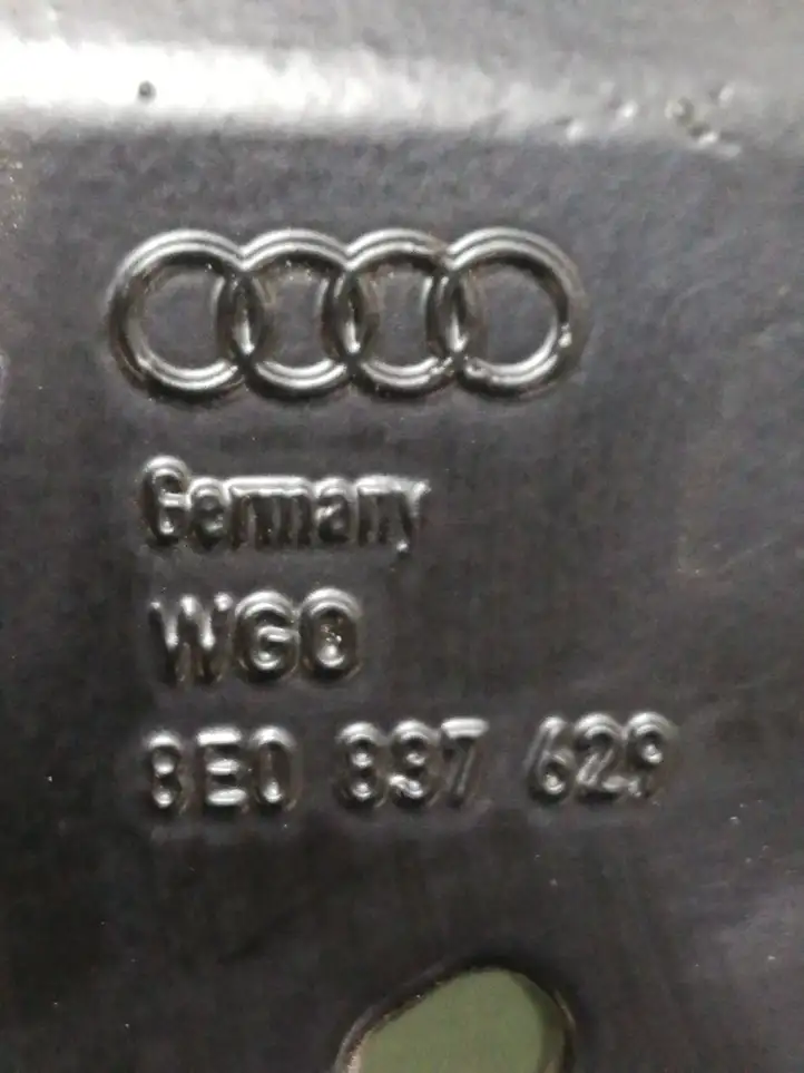 Audi A4 S4 B7 8E 8H (2004 - 2009) 8E0837629 Рамка стекла передней двери — фото 3