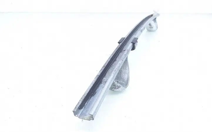 Opel Astra H (2004 - 2009) 13100541 Направляющая стекла передней двери — фото 3
