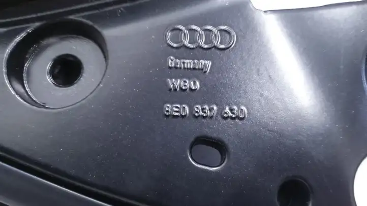 Audi A4 S4 B6 8E 8H (2000 - 2006) 8E0837630 Рамка стекла передней двери — фото 3