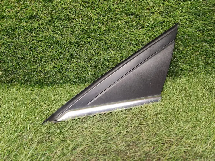 Ford Focus (2008 - 2011) BM51A16003 Пластиковая отделка зеркала — фото 1