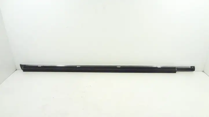 Mercedes-Benz C W203 (2000 - 2007) 2036903580 Накладка стекла передней двери — фото 3