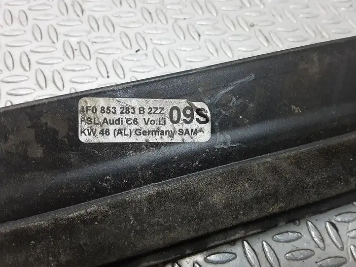 Audi A6 S6 C6 4F (2004 - 2008) 4F0853283B Накладка стекла передней двери — фото 2