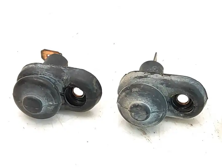 Suzuki Forenza (2003 - 2010)   Датчик открывания передней двери (на крыле)