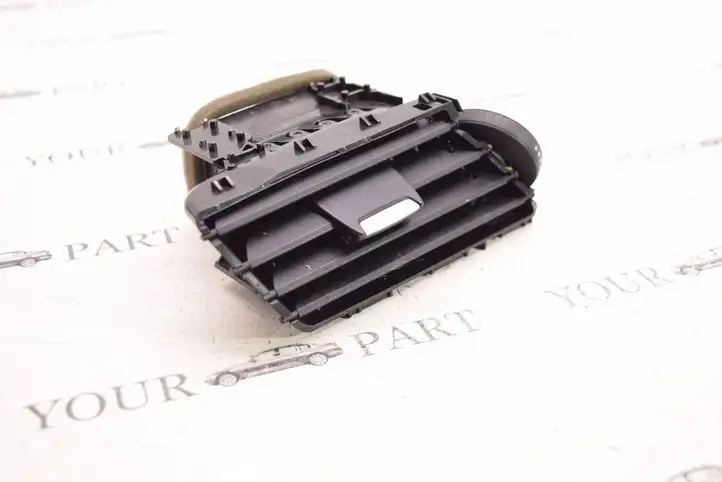 BMW X1 F48 F49 (2015 - 2022) 9292739 Боковой воздушный дефлектор — фото 6