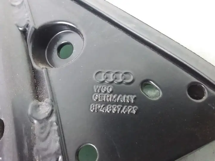 Audi A3/S3 8P (2004 - 2008)  8P4837629  Рамка стекла передней двери