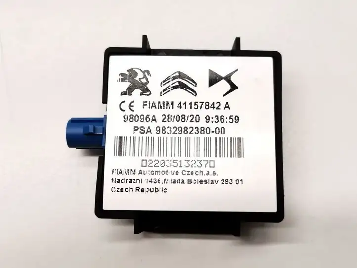 Peugeot 208 (2019 - ) 9832982380 GPS антенна — фото 2
