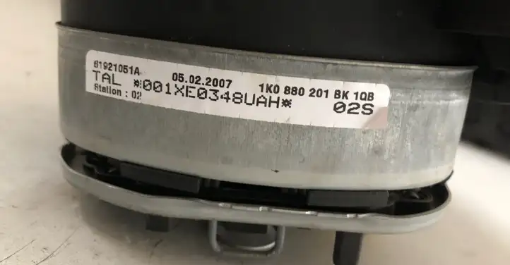 Volkswagen PASSAT B6 (2005 - 2010) 1K0880201BK Подушка безопасности руля — фото 3