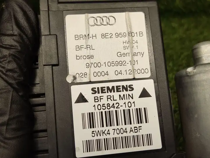 Audi A4 S4 B7 8E 8H (2004 - 2009) 8E2959801B Механический стеклоподъемник передней двери — фото 2