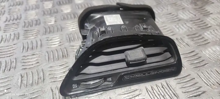 Dodge Challenger (2014 - )  5LE09SZ0AE Боковая воздушный дефлектор