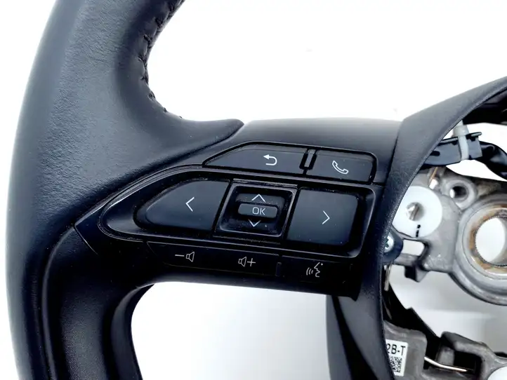Toyota Yaris XP210 (2020 - ) 45100K0140 Руль — фото 2