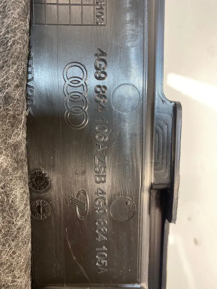 Audi A6 C7 (2014 - 2018) 4G9864106A Пол багажника — фото 7