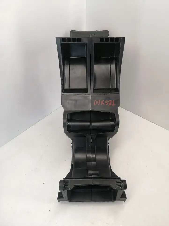 Tesla Model X (2015 - 2021) 105733300D Другая деталь консоли (туннеля) — фото 1
