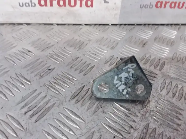 Volkswagen Golf V (2003 - 2009) Верхняя петля передней двери — фото 2