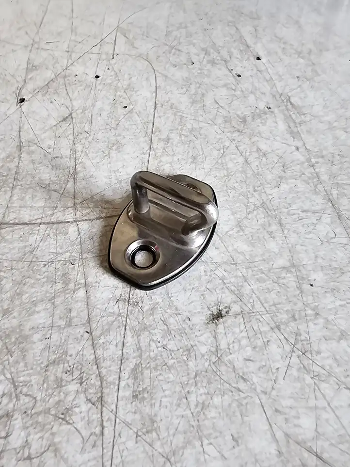 Volkswagen Touareg II (2010 - 2018)  3C0837033B Петля замка передней двери