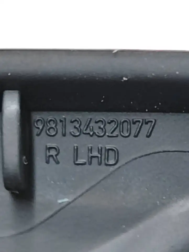 Peugeot 508 II (2018 - ) 9813432077 Боковой воздушный дефлектор — фото 4
