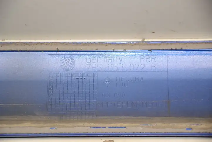 Volkswagen Transporter-Caravelle (2003 - 2009)  7H5853072B Отделка (молдинг) передней двери