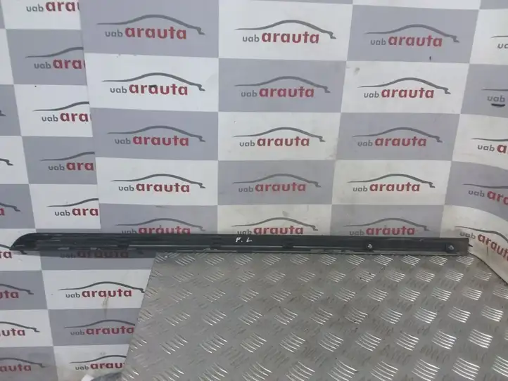 Subaru Legacy (1999 - 2003)   Отделка (молдинг) передней двери