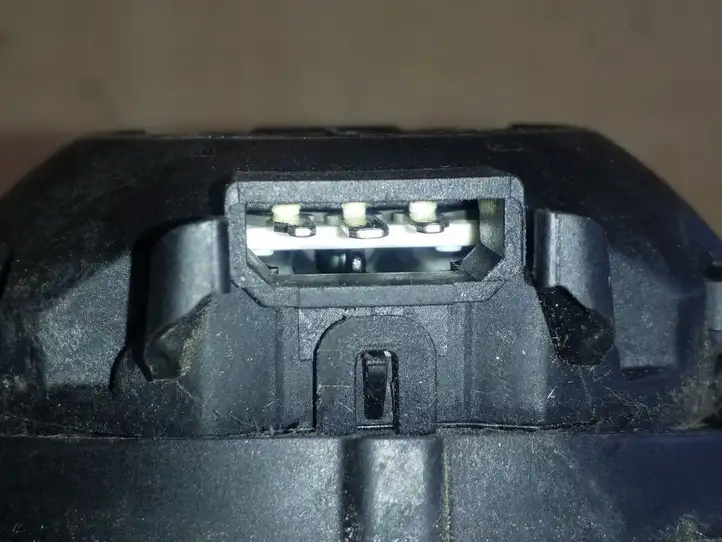 Nissan Qashqai (2010 - 2013)   Части зеркала