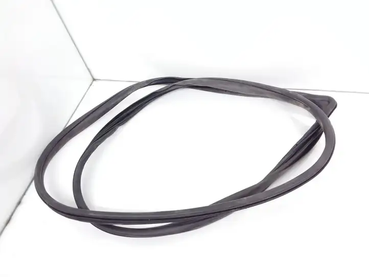 Mazda 3 II (2009 - 2011) 68CSY04 Уплотнитель передней двери (кузов) — фото 1