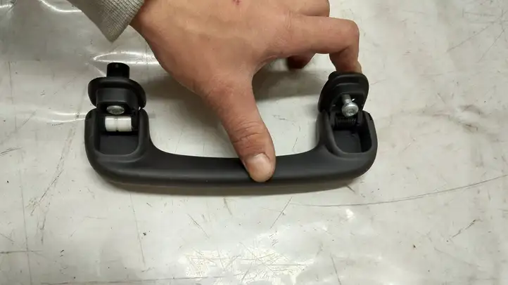 Jeep Grand Cherokee (2010 - 2021)  1rv73trmab Передняя ручка