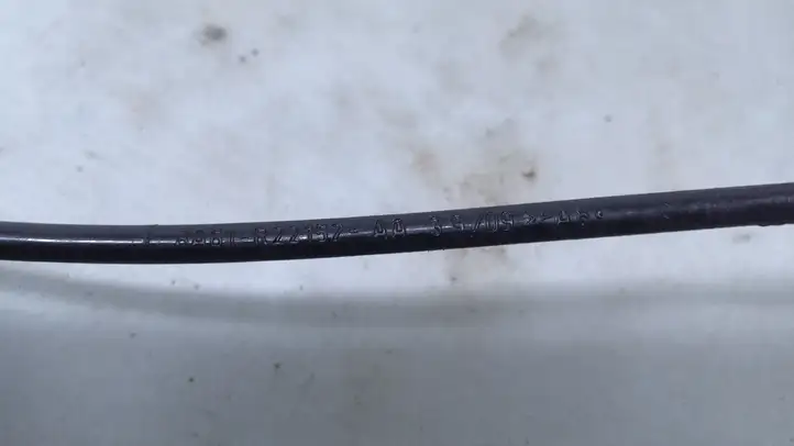 Ford Fiesta (2006 - 2008)  8A61R22152AA Трос передней двери