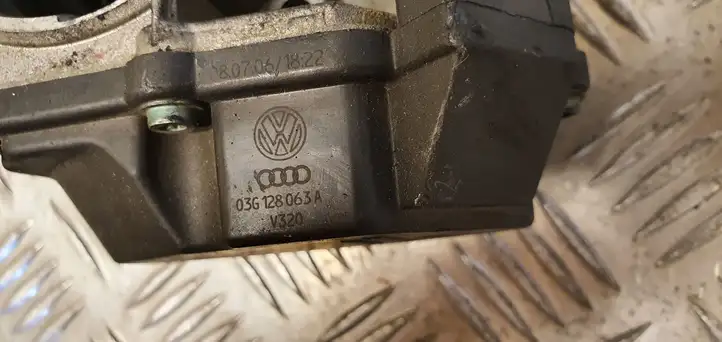 Audi A3/S3 8P (2008 - 2013) 03G128063A Дроссельная заслонка — фото 2