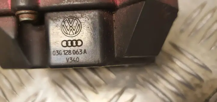 Audi A3/S3 8P (2008 - 2013) 03G128063A Дроссельная заслонка — фото 3